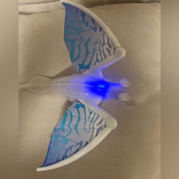 How to train your dragon Light Fury figure with sound - Picture 11 of 11